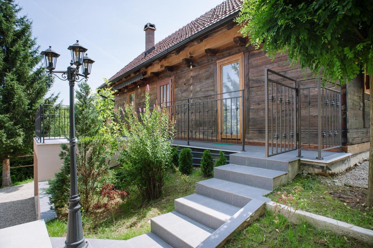 Traditional Houses Korana River Karlovac Exterior foto